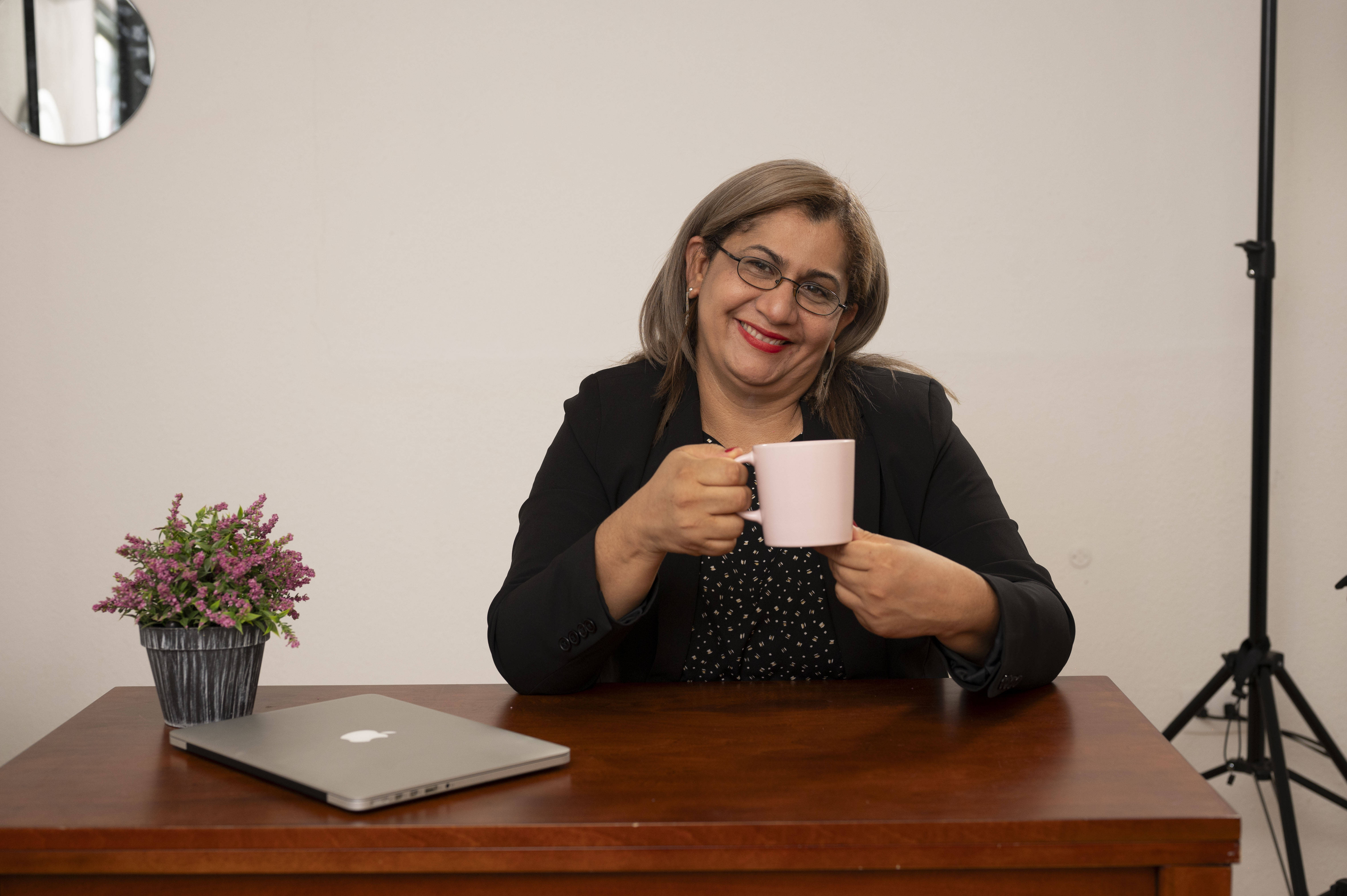 CLARA: Domina la Contratación Laboral y Tributaria